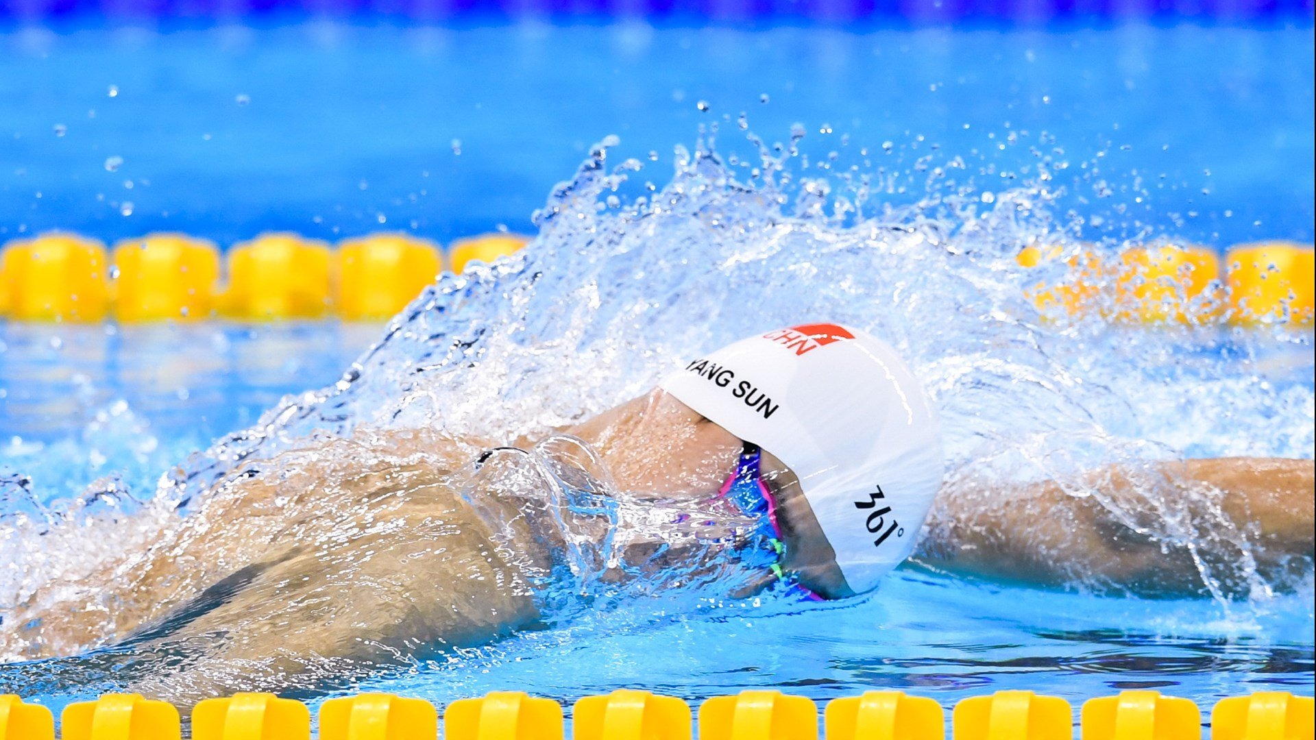 中国男足继续进行战术训练备战比赛