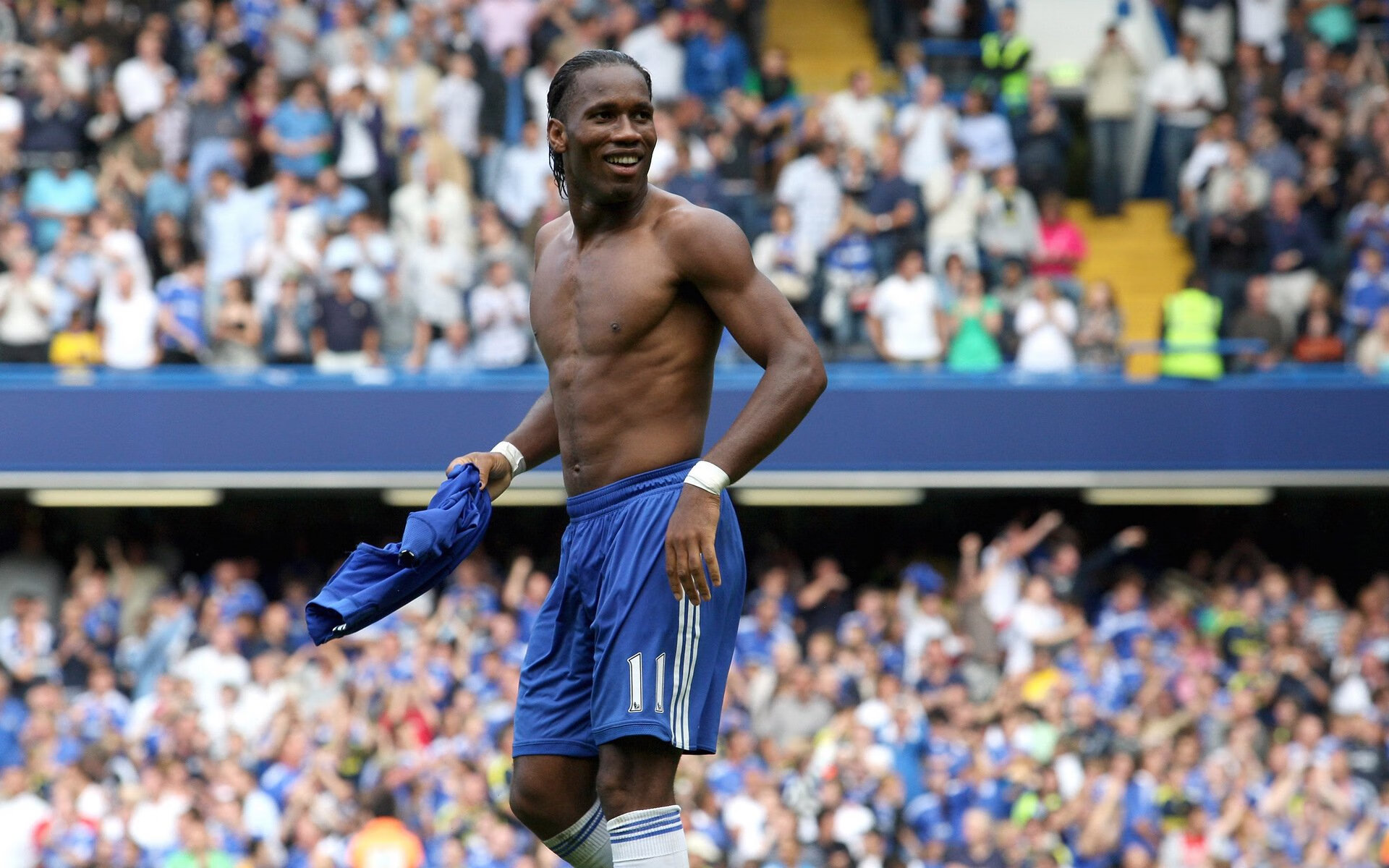 英超联赛进入关键阶段 多场比赛影响排名